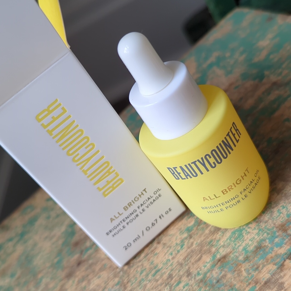 BEAUTYCOUNTER I BRAND NEW IN BOX 20 ml All Bright Brightening Facial Oil
